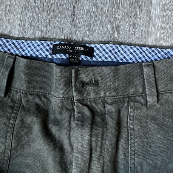 Banana Republic Green Pants - Picture 3 of 5